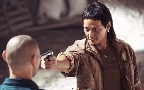 悍匪没空吃瓜,无暇顾及吃瓜群众