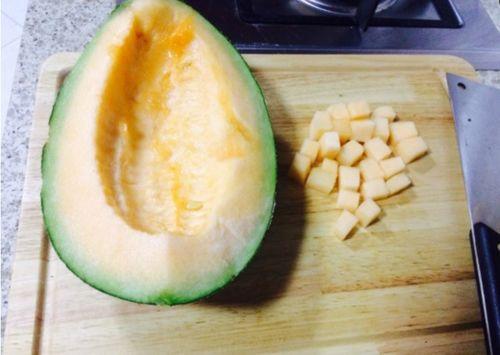 吃牛肉可以吃哈密瓜不