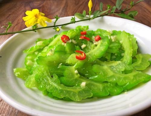 吃凉瓜可以吃灵芝吗,健康饮食的完美搭配