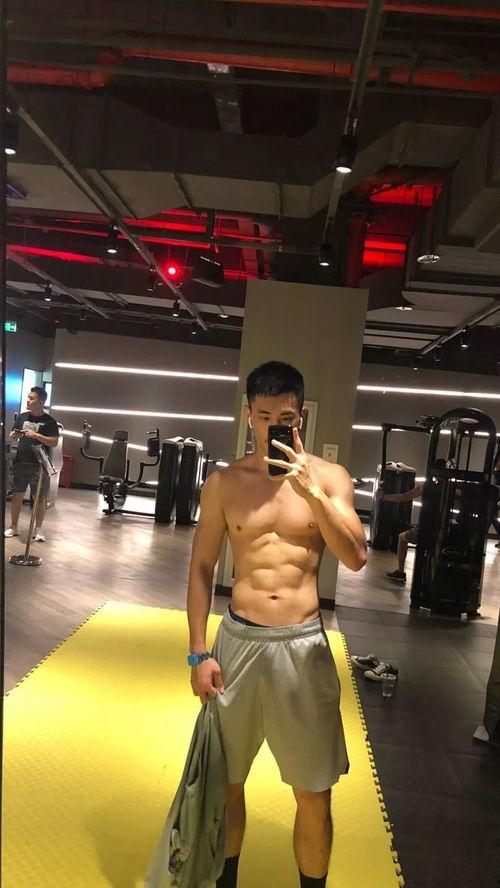 健身男自拍吃瓜视频,揭秘健身圈幕后趣事